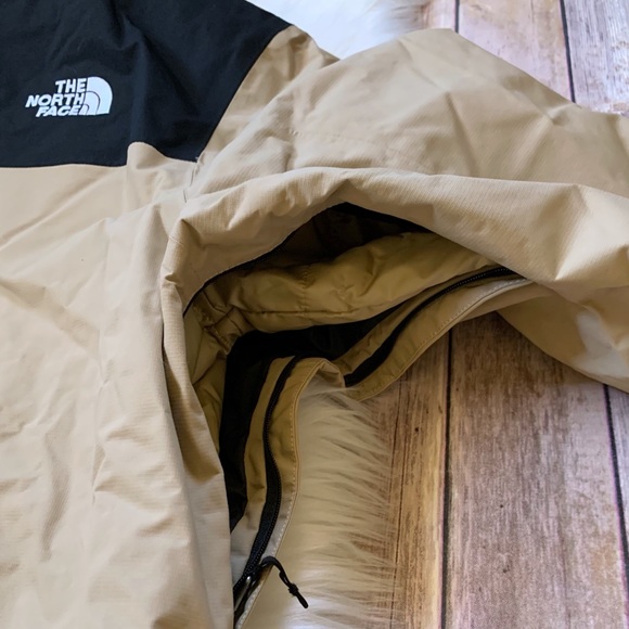 The North Face Men’s Lone Peak TriClimate Jacket - Picture 6 of 10